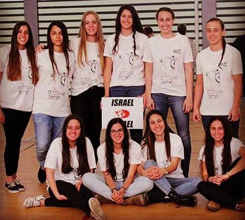 בנות נבחרת הכדורסל של תיכון קרית שרת זכו במקום ה-14 באליפות העולם